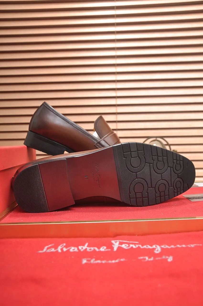 Men's shoes 💰520💶【Ferragamo/Ferragamo】The latest model in the counter. Original imported high-quality cowhide with open sides + imported 🐂 water-dyed cowhide lining + original luxury metal buckle + original combination outsole. No pressure for comparison. 38--45 (45 is custom-made and cannot be returned or exchanged)